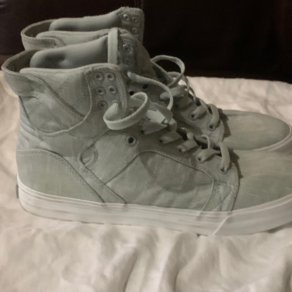Supreme Sneakers